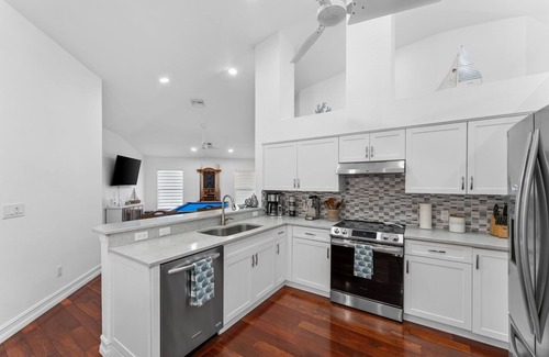 Willoughby Acres House | Blue Oasis! The Perfect Gateway w/Heated Pool!