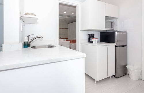 Mid Beach Apartment | Blue Ocean Apartments