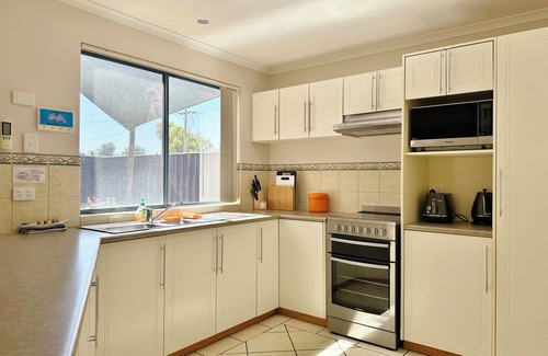 Kalbarri Apartment | Blue Ocean Villa 6 - Kalbarri, WA
