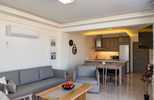 Platanes Villa | Blue oyster Beachfront villa, No car needed 3