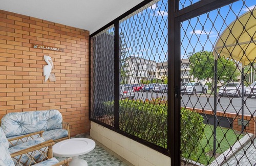 Tugun Apartment | Blue Pacific 1 Beachside neat and tidy unit in Tugun
