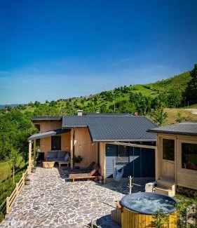 Hangu House | Blue Paradise
