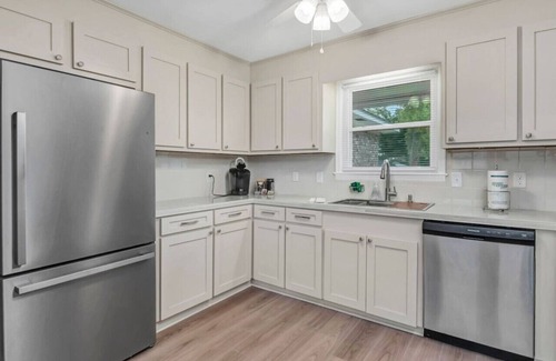 Oak Grove House | Blue Park Nest | 3 BR 2 BA