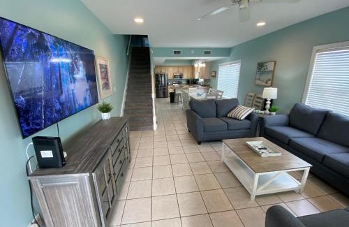 Gulf Shores House | Blue Parrot