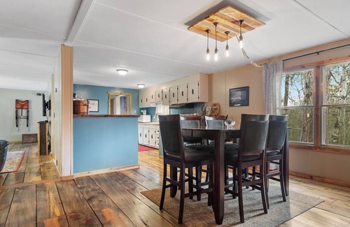 Lead Apartment | Blue Pine Retreat! Hot Tub! Pet-friendly! Views!