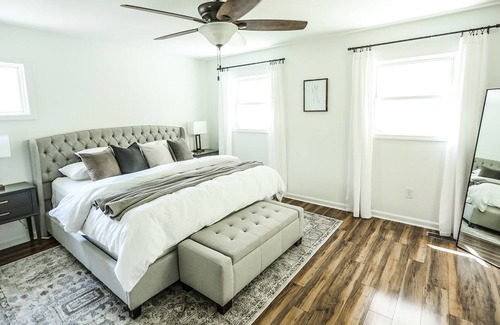Royal Pines House | Blue Pines Getaway! Cozy home w/deck 15 min to AVL