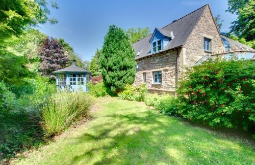 Waren Mill House | Blue Poppy House