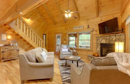 Blue Ridge House | Blue Ridge Cabin Rental with Hot Tub and Creek Access!