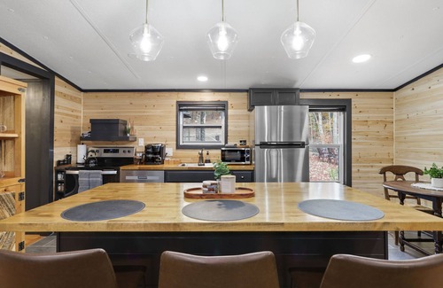 Blue Ridge House | Blue Ridge Casita – Private Hot Tub & Sauna Retreat Fire Pit & Seasonal Views
