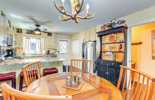 Morganton House | Blue Ridge Lake Townhome ~ 7 Mi to Scenic Railway!