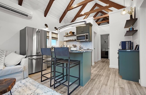 Shenandoah Cabin | Blue Ridge Mini Lux Retreat 2 w/HOT TUB, Sauna + Cold Plunge!