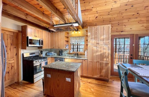 Millers Creek Cabin | Blue Ridge Mountain Escape