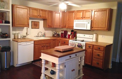 Roseland Cottage | Blue Ridge Mountains, Hiking, Skiing, Fishing, Mountain Air, Breweries, Wineries