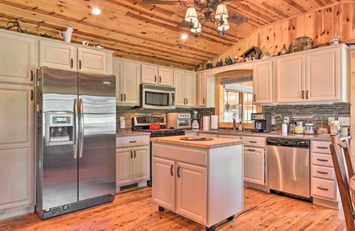 Glade Valley House | Blue Ridge Parkway House w/Mountain Scenery!
