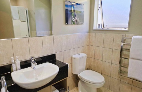 Te Anau Bed & Breakfast | Blue Ridge Studios and Bed & Breakfast