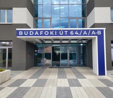 Kelenfold Apartment | Blue River Apartment with Sauna&Gym and Parking