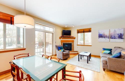 Willow Grove Apartment | Blue River Apartments