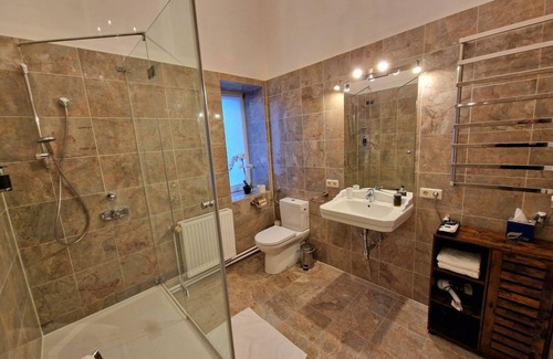 Burgau Bed & Breakfast | Blue Room Zweibettzimmer, Straßenseitig - Palais Kneissl