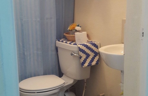Maxwell Apartment | "Blue Sea" - Small & Cozy Studio Apartment