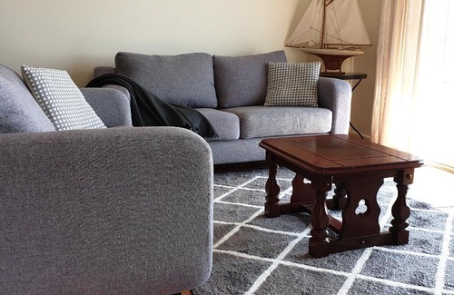 Tumby Bay House | Blue Seas - Beach Front Living