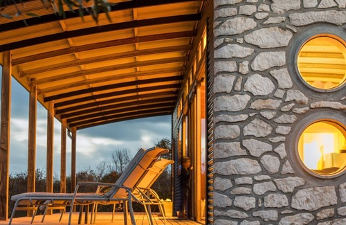D'estrees Bay House | Blue seas beach house