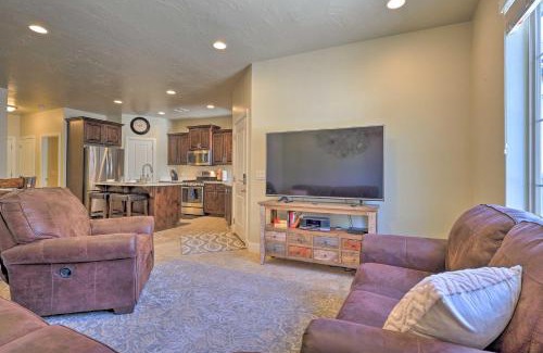 Sienna Hills House | Blue Sky Get-a-Way Townhome with Patio, Grill