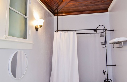 Interlachen Bed & Breakfast | Blue Sky Manor