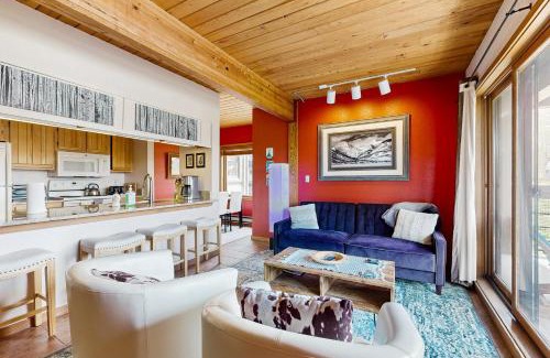 Crested Butte Apartment | Blue Sky Porch