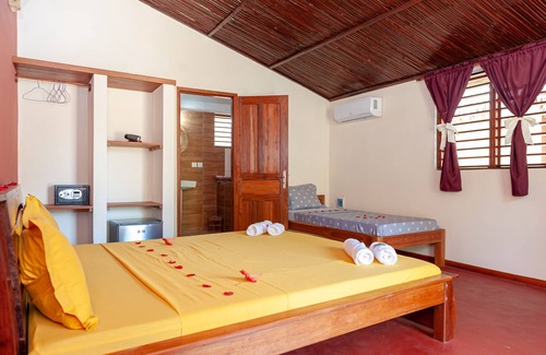 Ambaro Hotel | BLUE SKY RESORT