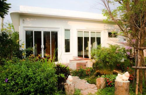 Khanong Phra Hotel | Blue Sky Villa Khao Yai
