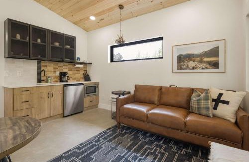 Grant House | Blue Skye Cabin Guanella Pass Creekside