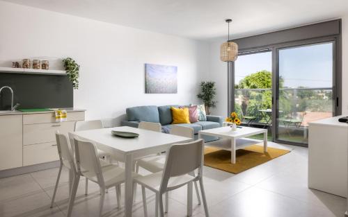 Eilat Apartment | Blue Space Suites - Steps From The Beach - By SEAELO EILAT