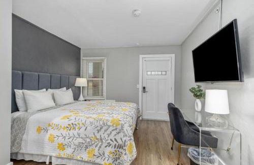 Douglas Apartment | Blue Star Motel