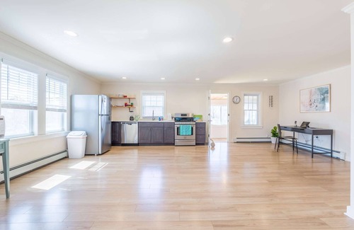 Salisbury Apartment | Blue Star