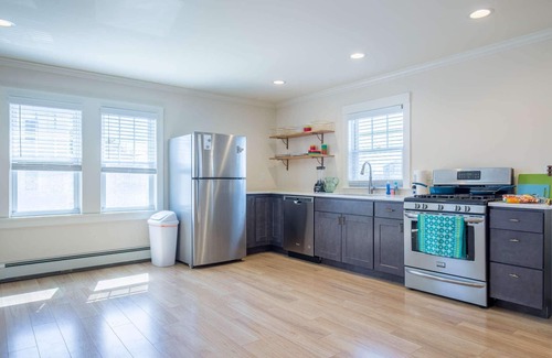 Salisbury Apartment | Blue Star