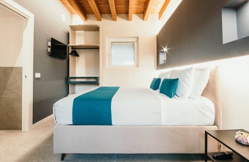 Solcio Bed & Breakfast | Blue Suite in Gio&Leo GuestHouse - Lakeside L&B