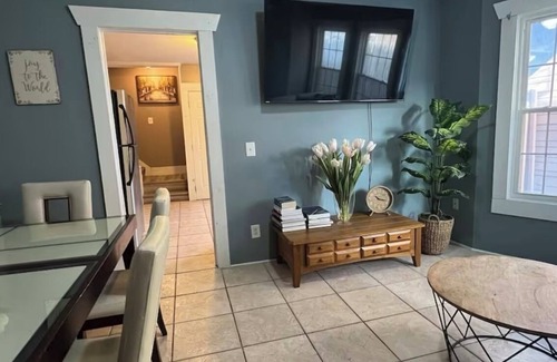 Rochester Apartment | Blue Taro 5
