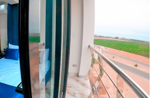 Chancay Hotel | Blue Three