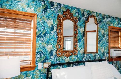 Melbourne Beach House | Blue Tropical Haven Romantic Oceanfront Escape - unit 9