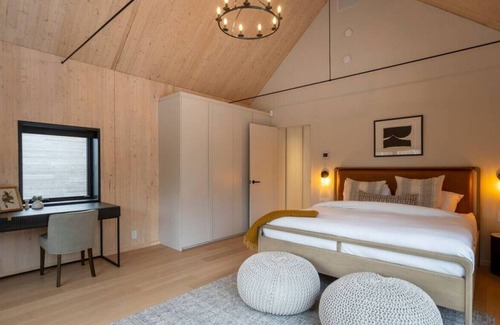 Nominingue House | Blue Valley, Nominingue, Quebec · 1000 Acre Luxury Nature Lodge w Personal Concierge
