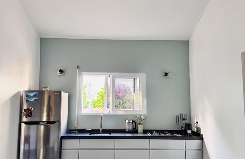 Grote Berg Apartment | 'Blue Vibe' Charming 1-bedroom apartment with exotic Bali Natural Bathtub