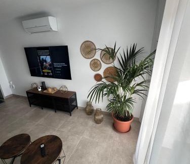Istan Apartment | Blue Views 10