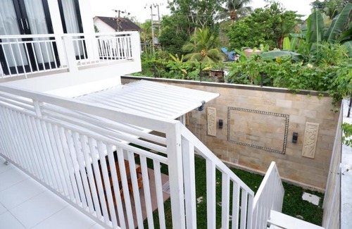 Balikpapan Villa | Blue Villa
