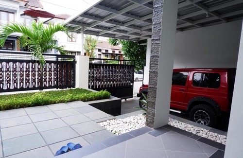 Balikpapan Villa | Blue Villa