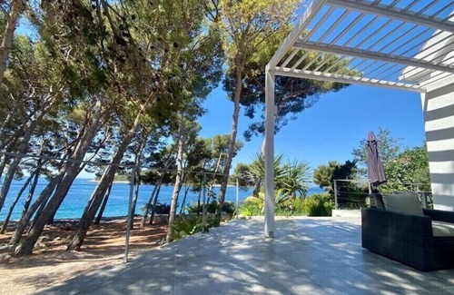 Maslinica Villa | Blue Villa Solta with a big Olive orchard around just in front the Sea!