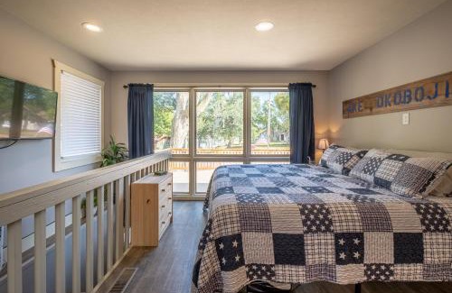 West Okoboji Apartment | Blue Water Bungalows