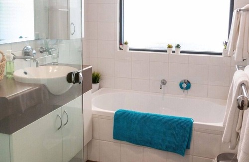 Duncraig House | Blue Water - Your "luxury Resort Style" home in Perth Metro near Beach.