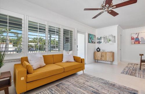 Royal Poinciana House | Blue Wave Retreat at Hollywood Beach home