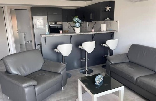 Nea Propontida Apartment | Blue Waves Apartment 2 - with 92sqm - near the beach