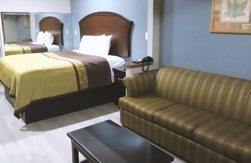 Greater Greenspoint House | Blue Way Inn & Suites Houston-1 King Bed Non Smoking